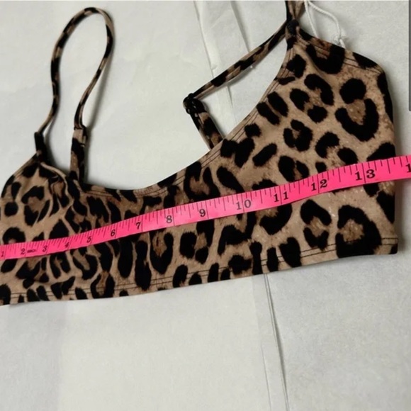 NWT Good American Deep Scoop Neck Bikini Top, Leopard Print. Size 1 / Small. - Picture 8 of 8